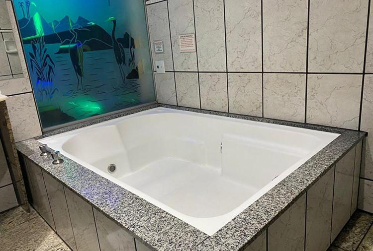 Motel 2000 Гуарульос Екстериор снимка