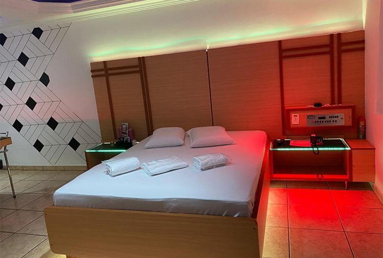 Motel 2000 Гуарульос Стая снимка